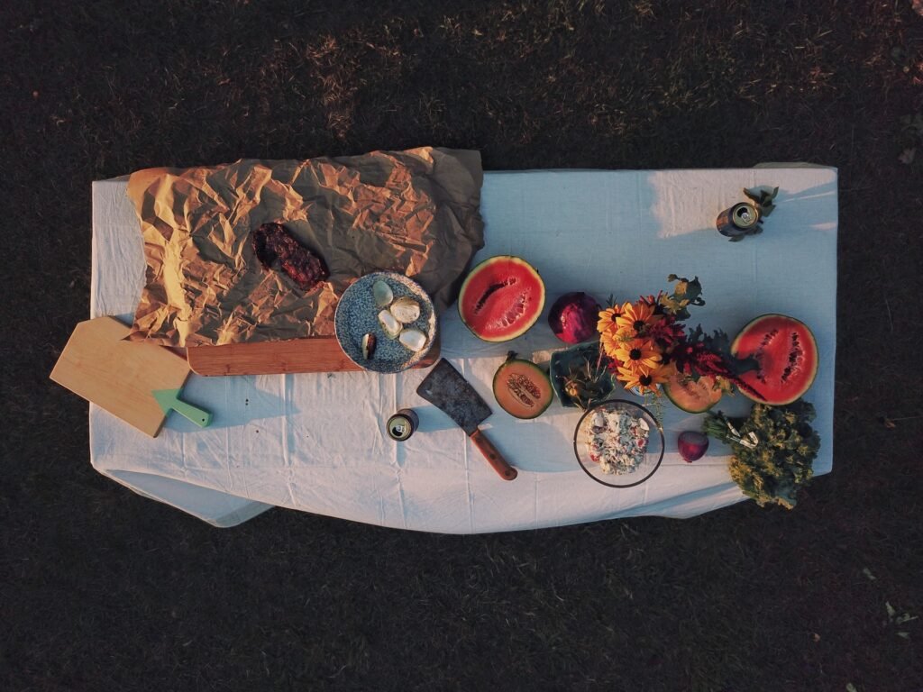 comida y decoracion en picnic